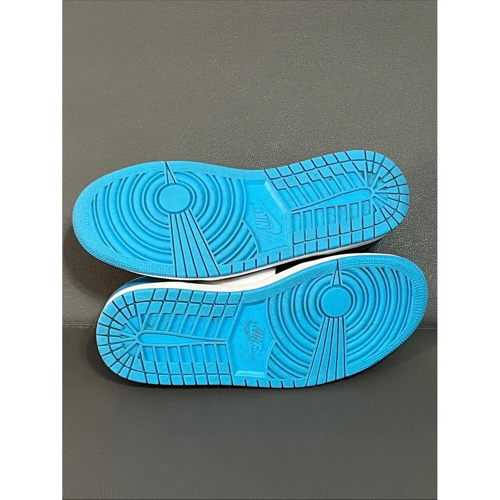 Jordan 1 low men’s 8/women's 9.5